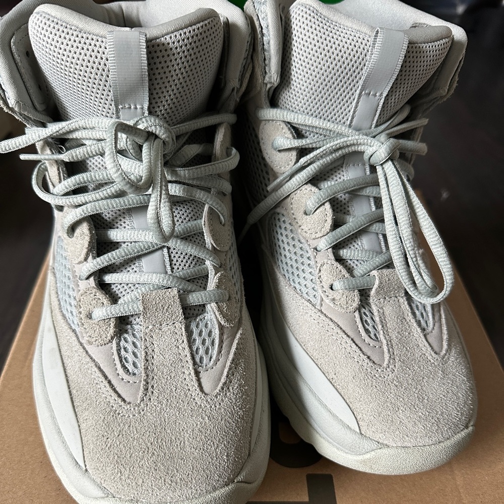 Yezzy DSRT Boots